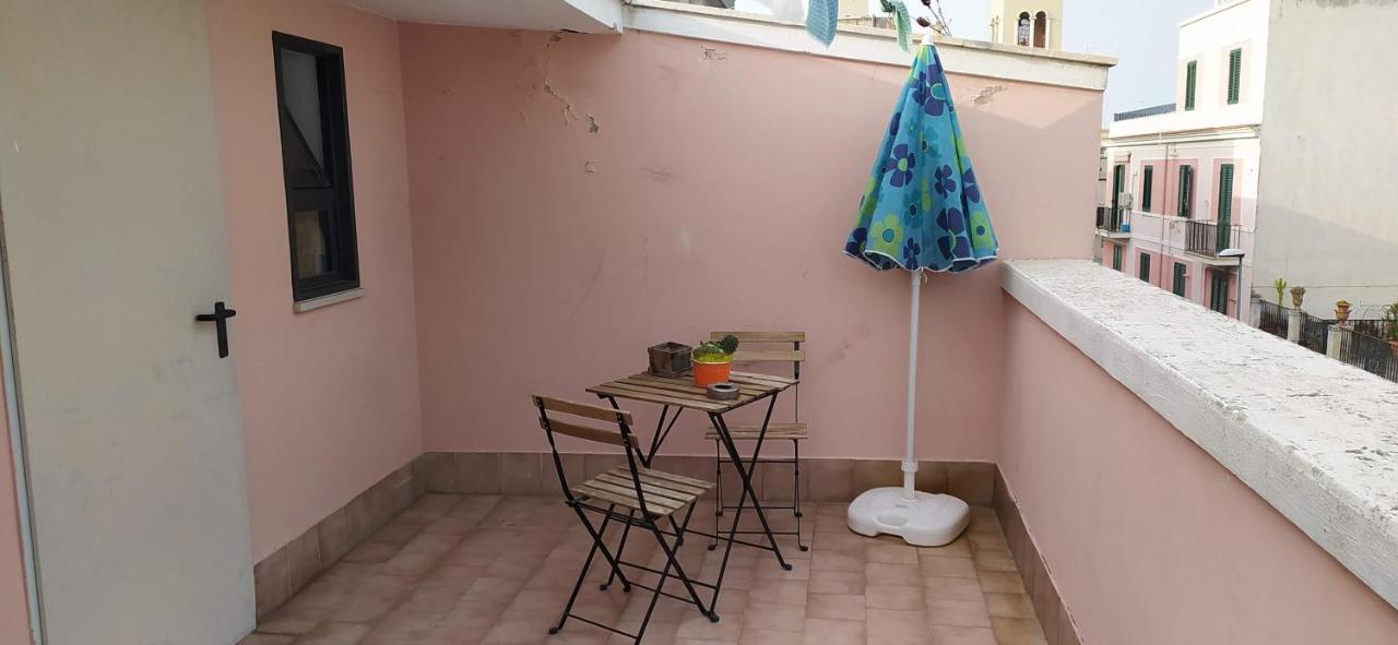 Via Pisa 20 Mansarda Apartment Bari Bagian luar foto